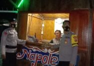 Patroli Dialogis Polsek Ampana Kota Sambangi ATM dan Cafe Sampaikan Imbauan Prokes dan Vaksinasi