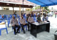 Wakapolres Touna Touna, Kompol I Made Darma, SH didampingi Kabag Sumda Kompol Gaspar Nusa, SH, Kapolsek Ampana Kota AKP Petrus A. Matasik, SH, Kasat Tahti Iptu Yamis Sapetu, Kasubbag Sarpras, AKP Yahya, perwakilan Danramil 1307-05 Ratolindo dan Personil Polsek Ampana Kota saat mengikuti kegiatan Zoom Meeting bersama Kamlemdiklat Polri.