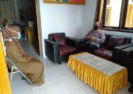 Kapolsek Ampana Kota Kota Saat Melakukan Kordinasi Dengan Kepala Puskesmas di Wilayah Hukum.