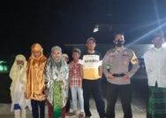 Personel Polsek Ampana Tete Lakukan Pengamanan Sholat Tarawih di Masjid