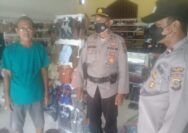 KBO Sat Binmas Polres Touna Bersama Anggota Saat Melakukan Sambng di Pasar Sore Lama Kelurahan Dondo, Kecamatan Ratolindo. Foto: Humas.