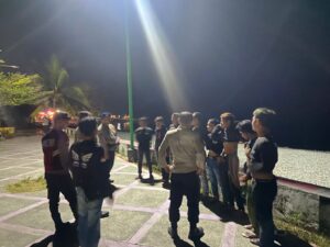 Patroli KRYD Malam Minggu, Polres Touna berikan himbauan Pemuda Nongkrong di Taman Bandara dan JH Ampana
