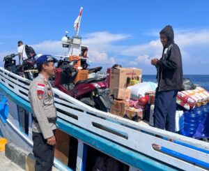 Sambangi Pelabuhan, Personil Satpolairud Polres Touna Beri Himbauan ABK Kapal