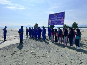Peringati HUT Polairud Ke-73, Satpolairud Polres Touna Bersihkan Pantai dan Tanam Pohon Mangrove