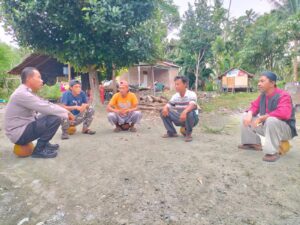 Warga Dusun Mantacami Kelurahan Bailo Baru Keluhkan Penerangan Jalan Saat Jumat Curhat